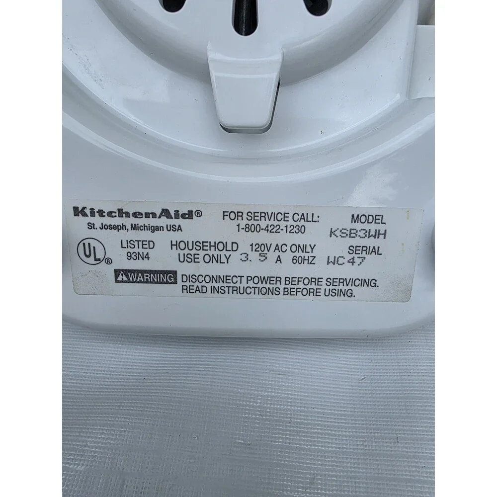 KitchenAid Classic White Blender 40 oz. Capacity Model KSB3WH Glass Jar,  Clean